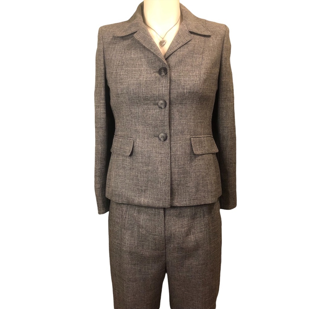 Le Suit Gray